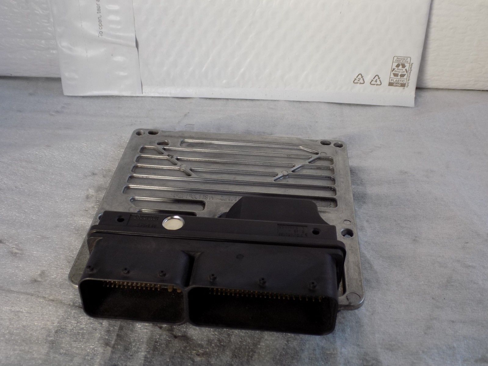 02-2006 MERCEDES-BENZ C CLASS ENGINE COMPUTER CONTROL MODULE ECM OEM A2711539379