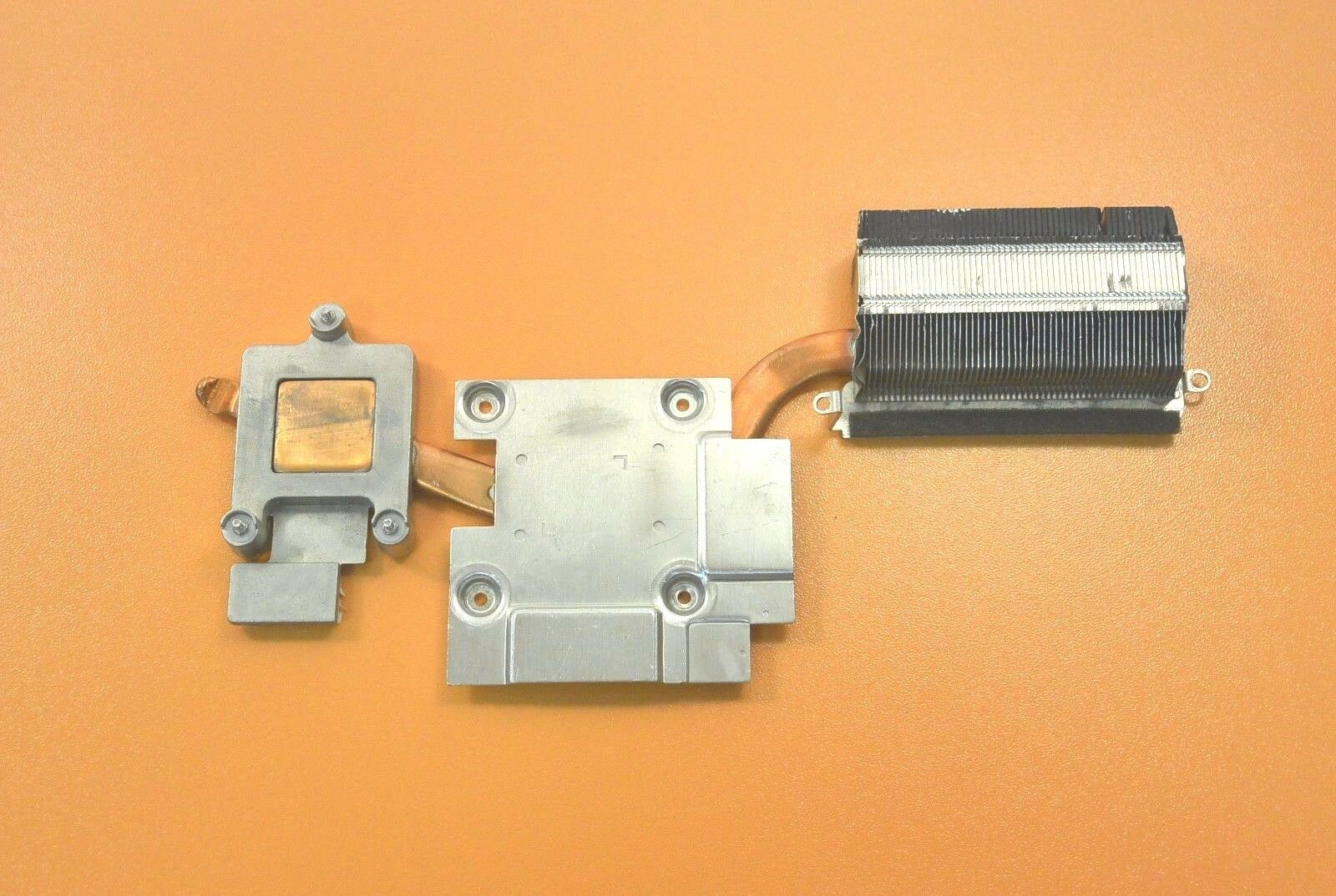 CPU COOLING HEATSINK FOXCONN FUJITSU SIEMENS AMILO PI 2530 40GP55040-00 F8 D