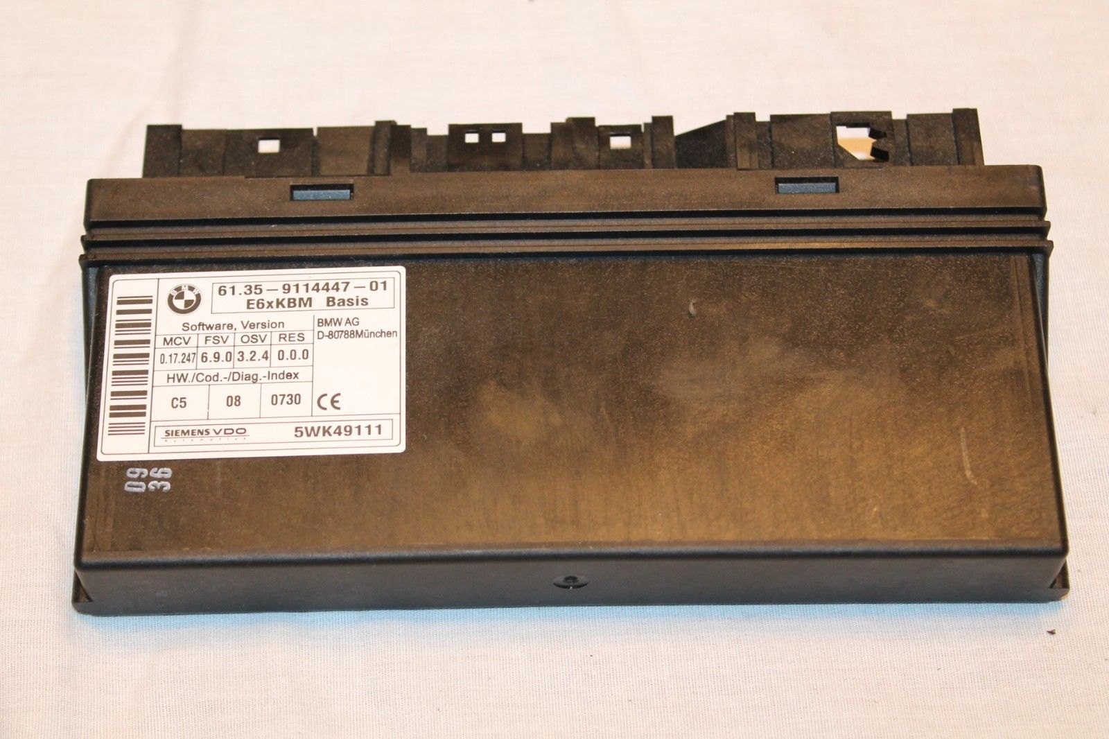 BMW E60 E63 E64 5 6 series KBM GATEWAY BASIC BODY CONTROL MODULE 6135911447
