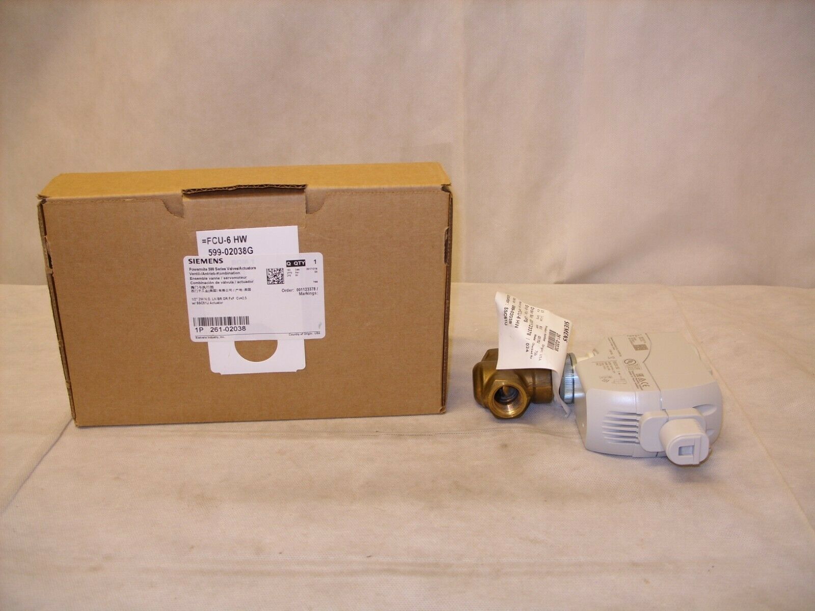 Siemens SSC61U / 031732 Powermite Valve &amp; Actuator Assy. 261-02038 *NIB*