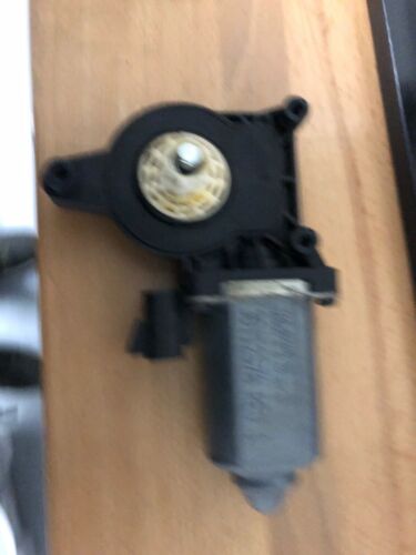 2006 Chevrolet Silverado/ GMC Sierra - Siemens Power Window Motor 3011257A