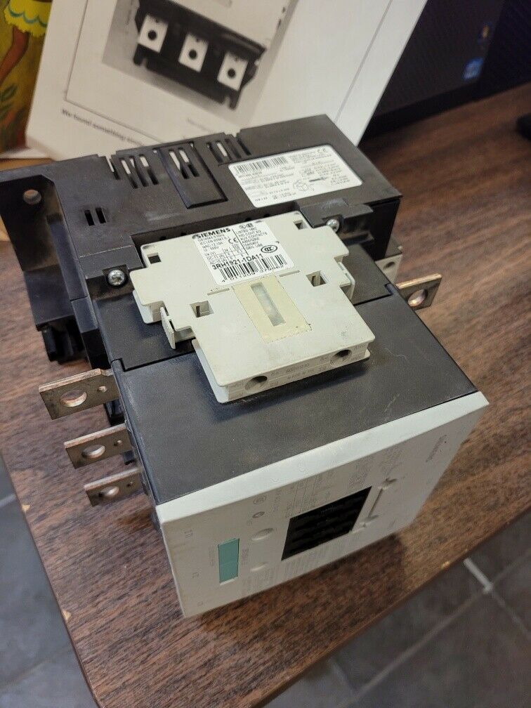 SIEMENS 3RT1066-6 CONTACTOR w/3RH1921-1DA11 AUX CONTACT 