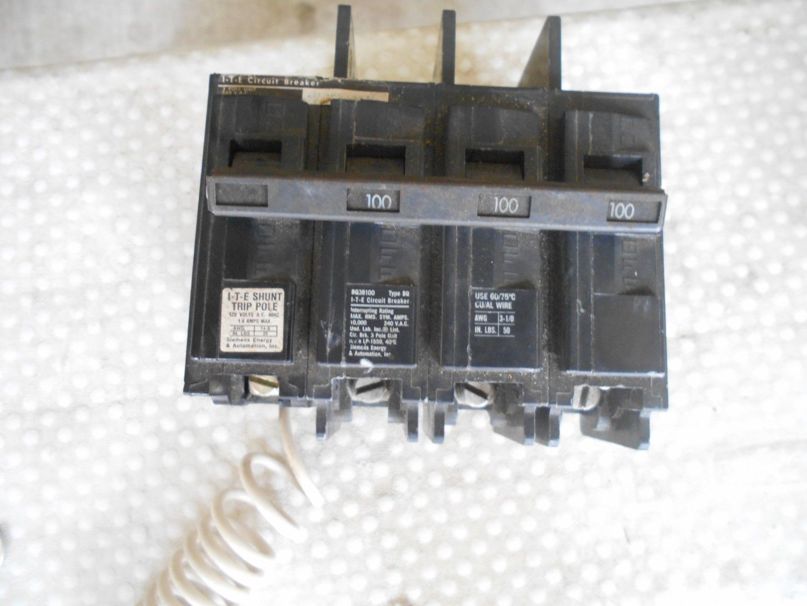 SIEMENS BQ BQ3B10000S01 100 AMP 3 POLE 240 VAC  W SHUNT New Old Stock