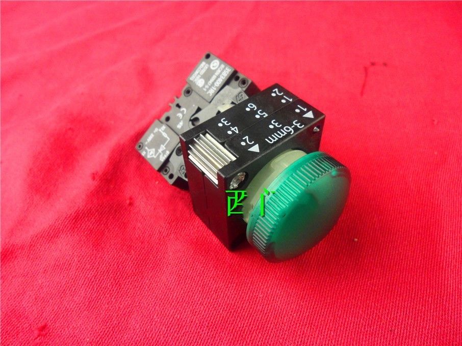 1Pcs New Siemens Green indicator light 3SB3252-6BA40 230V