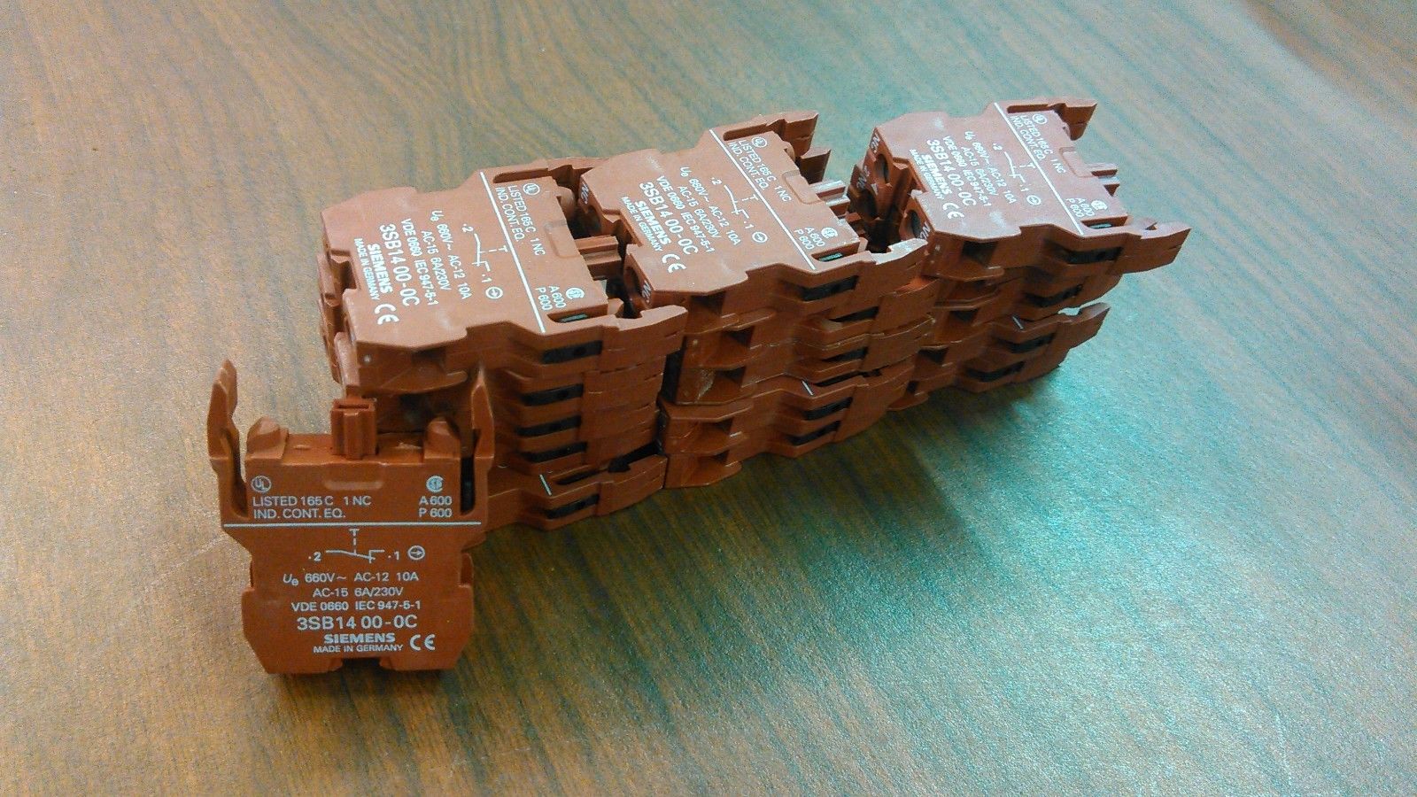 Siemens 3SB14 00-0C 3SB14000C Contact Block (Lot of 16)
