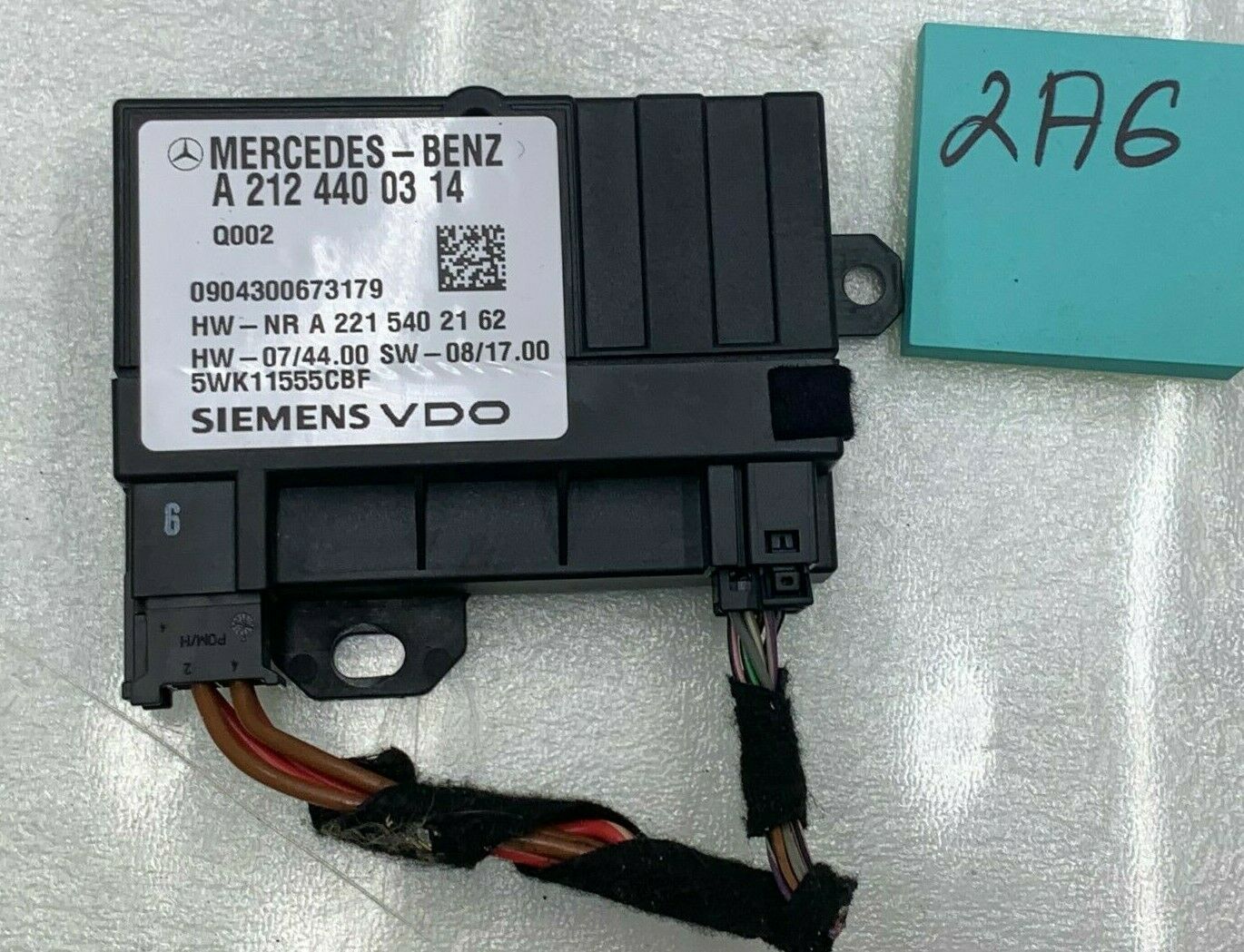 2010 - 2013 MERCEDES СL GL ML R S CLASS FUEL PUMP ECU CONTROL MODULE A2124400314