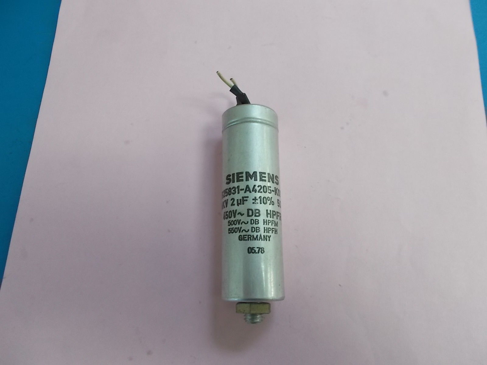 Siemens Capacitor B25831-A4205-K000