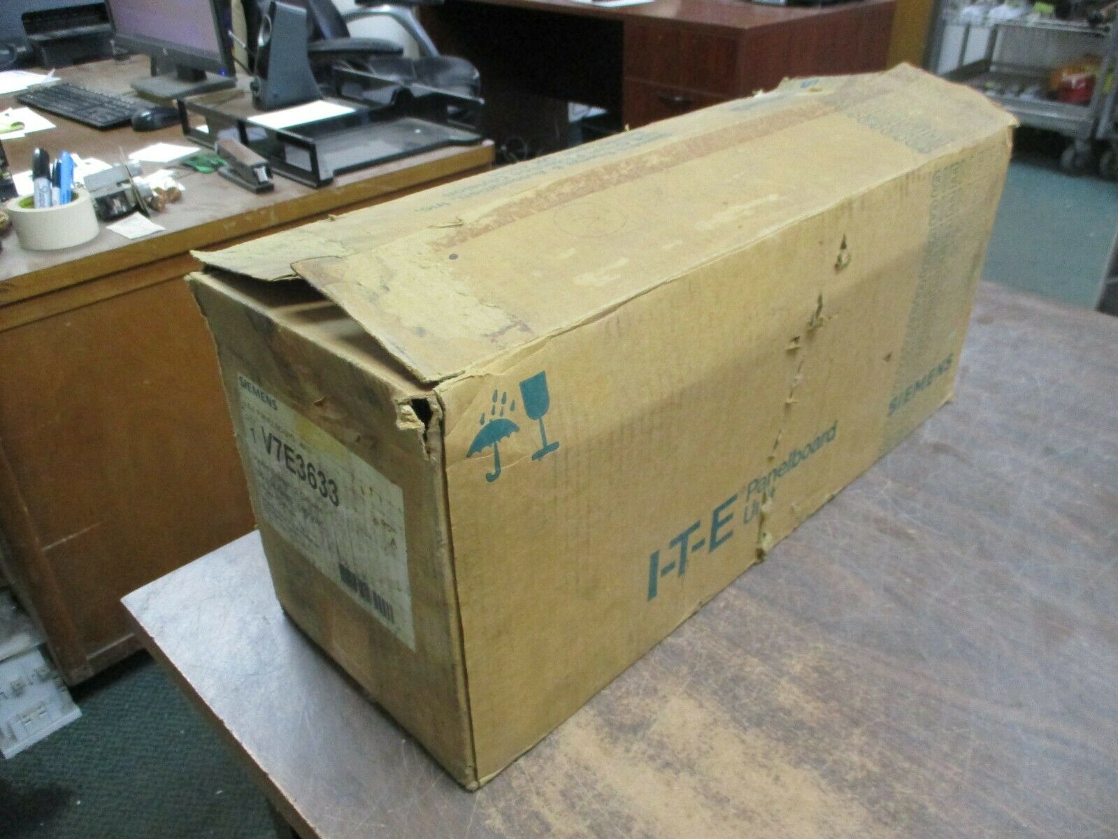 Siemens 100A Twin Panelboard Switch V7E3633 2-Circuits 100-100A 600V 3P 3Ph