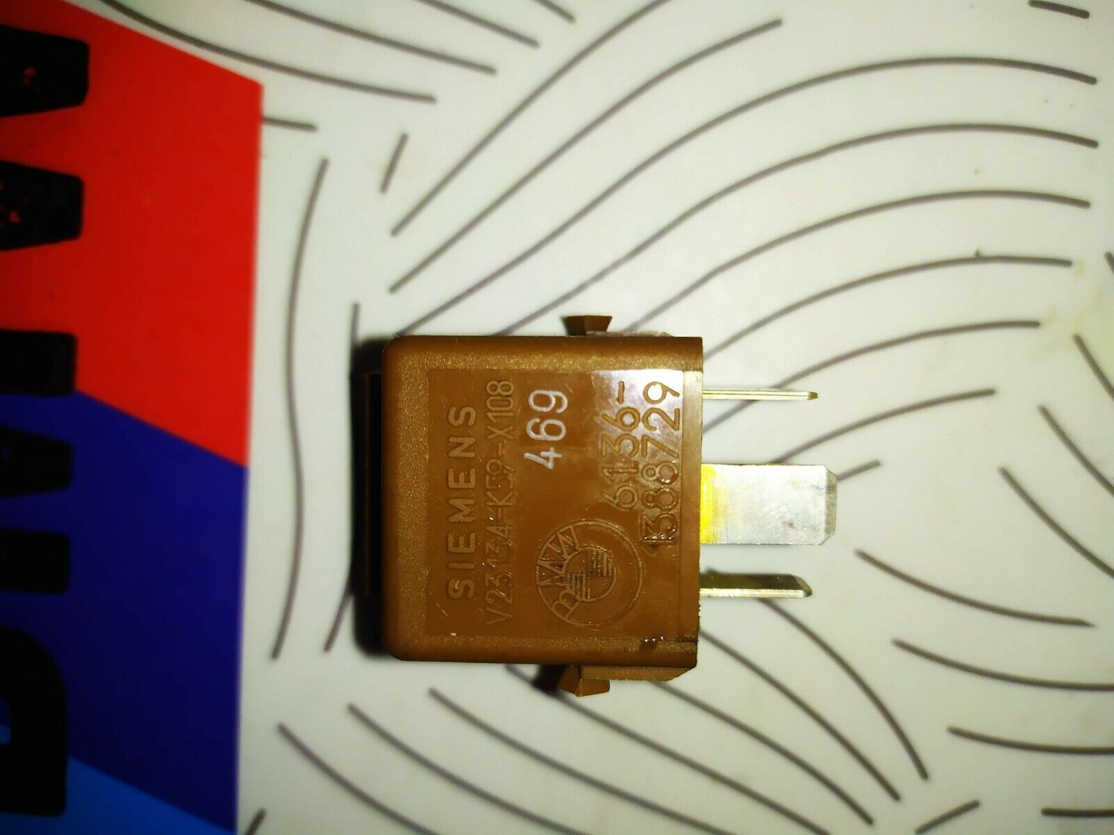 BMW E30 E32 E34 E36 E46 Relais braun RELAY 1388729 Schließer 61361388729 SIEMENS