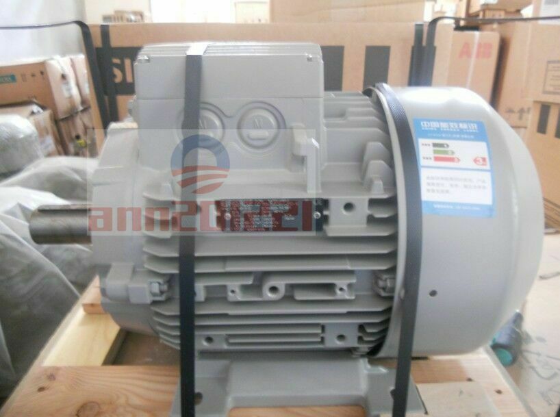 1PC NEW IN BOX Siemens 1LE0001-0DC32-1AA4