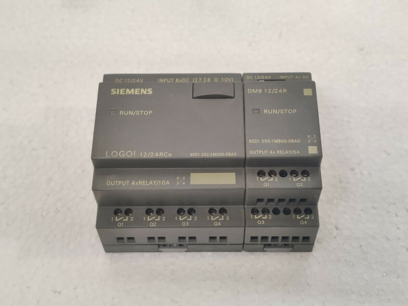 Siemens 6ED1 052-2MD00-0BA3 Logo 12/24RC0 + 6ED1 055-1MB00-0BA0 DM8 12/24R