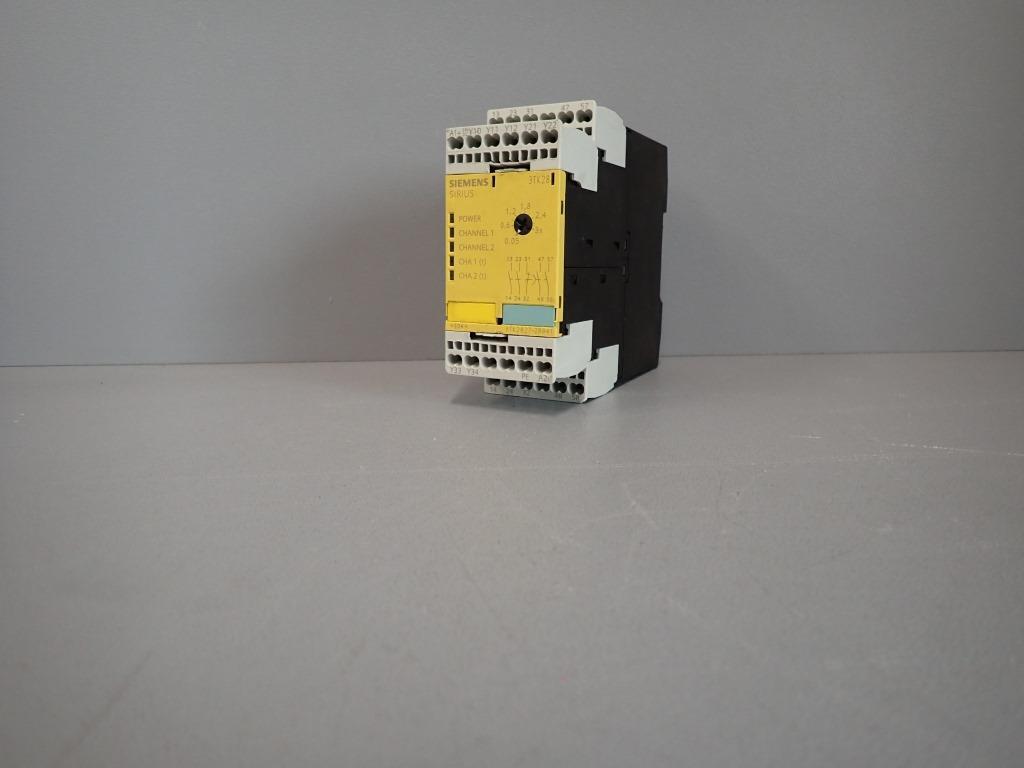 3TK28272BB41 - Siemens - 3TK2827-2BB41 / Block Logic Of Security Sirius 24V Used