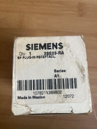 Siemens 3SE03-RA Limit Switch Receptacle. Base