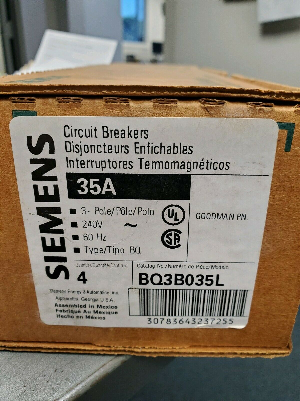 SIEMENS / ITE BQ3B035L NEW CIRCUIT BREAKER BOLT-ON 3 POLE 35 AMP 240 VAC