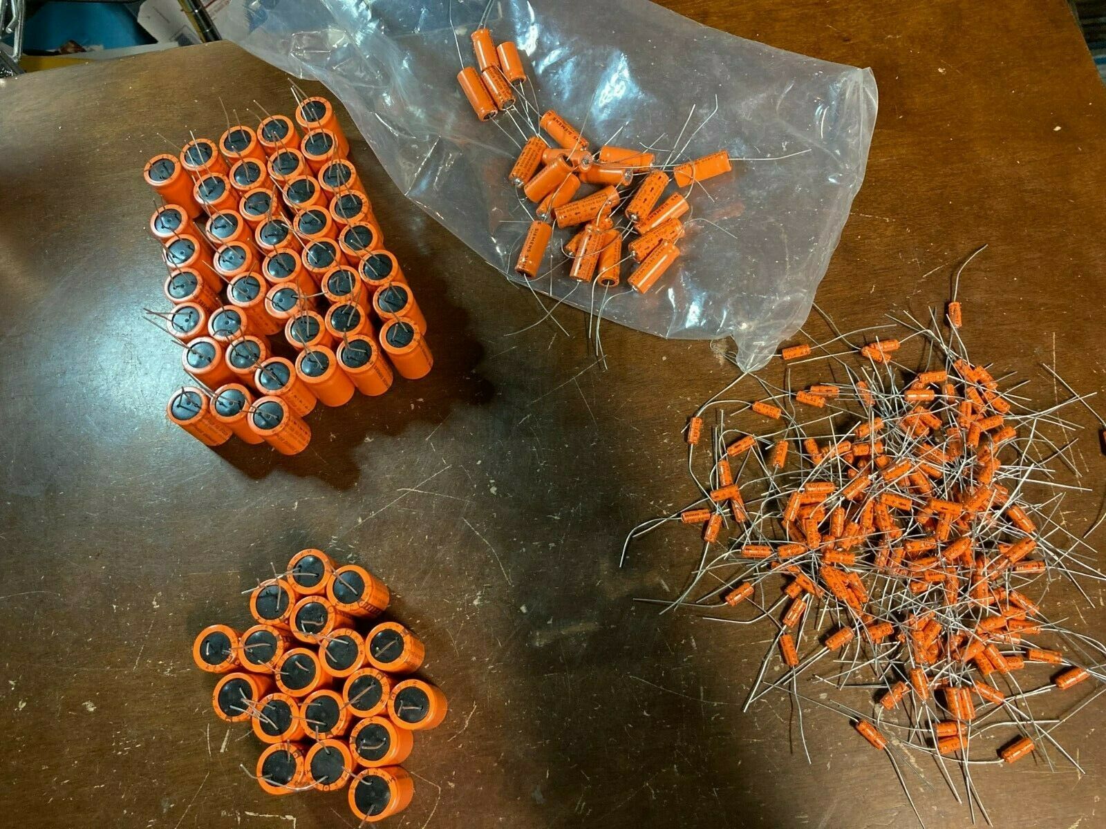 Lot of 239 NOS Siemens Electrolytic Capacitors 470UF 4700 4.7 100, 16V,40,100