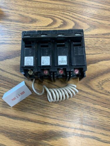 ITE / SIEMENS B39000S01  3 POLE, 90 AMP  TYPE  BL  SHUNT TRIP  CIRCUIT BREAKER
