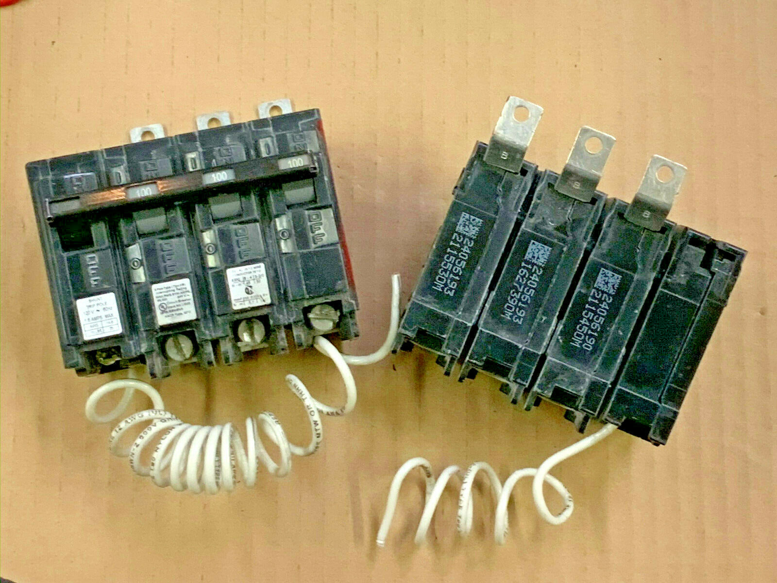  Siemens  HBL B3100HH00S01 3 Pole 100 Amp Circuit Breaker B3100HH SHUNT TRIP