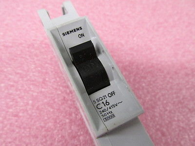 2 PCS SIEMENS 5SQ21107YA25  CIRCUIT BREAKERS
