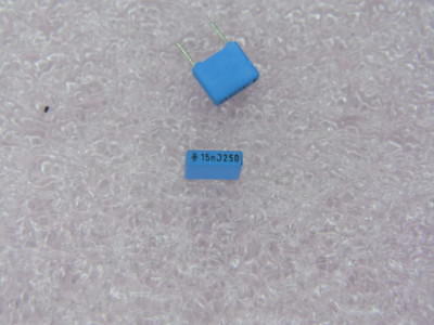 3300 PCS SIEMENS B32520-A3153-J .015MF 5% 250 CAPACITORS