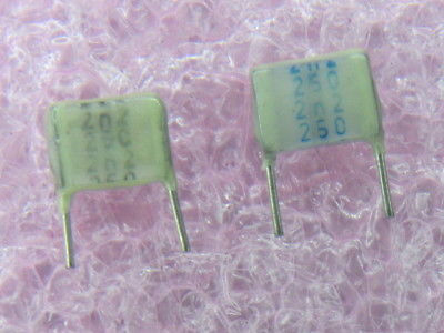 10000 PCS SIEMENS B32570-D3222K 2200PF 10% 250V CAPACITORS