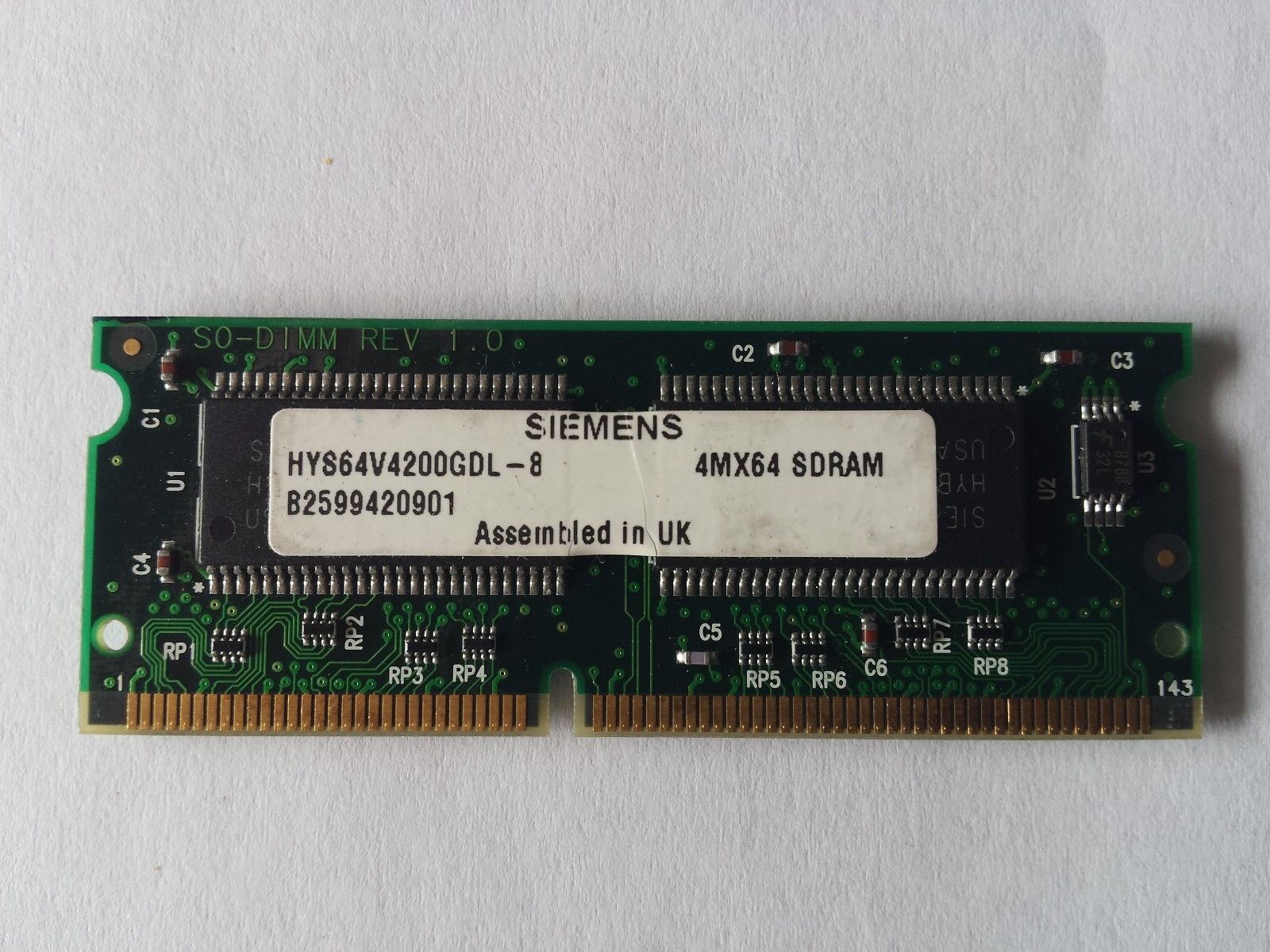 2 Siemens 4Mx64MB SDRAM HYS64V4200GDL-8 HP F1456B PC-100 144-pin 4 hyb39564160bt