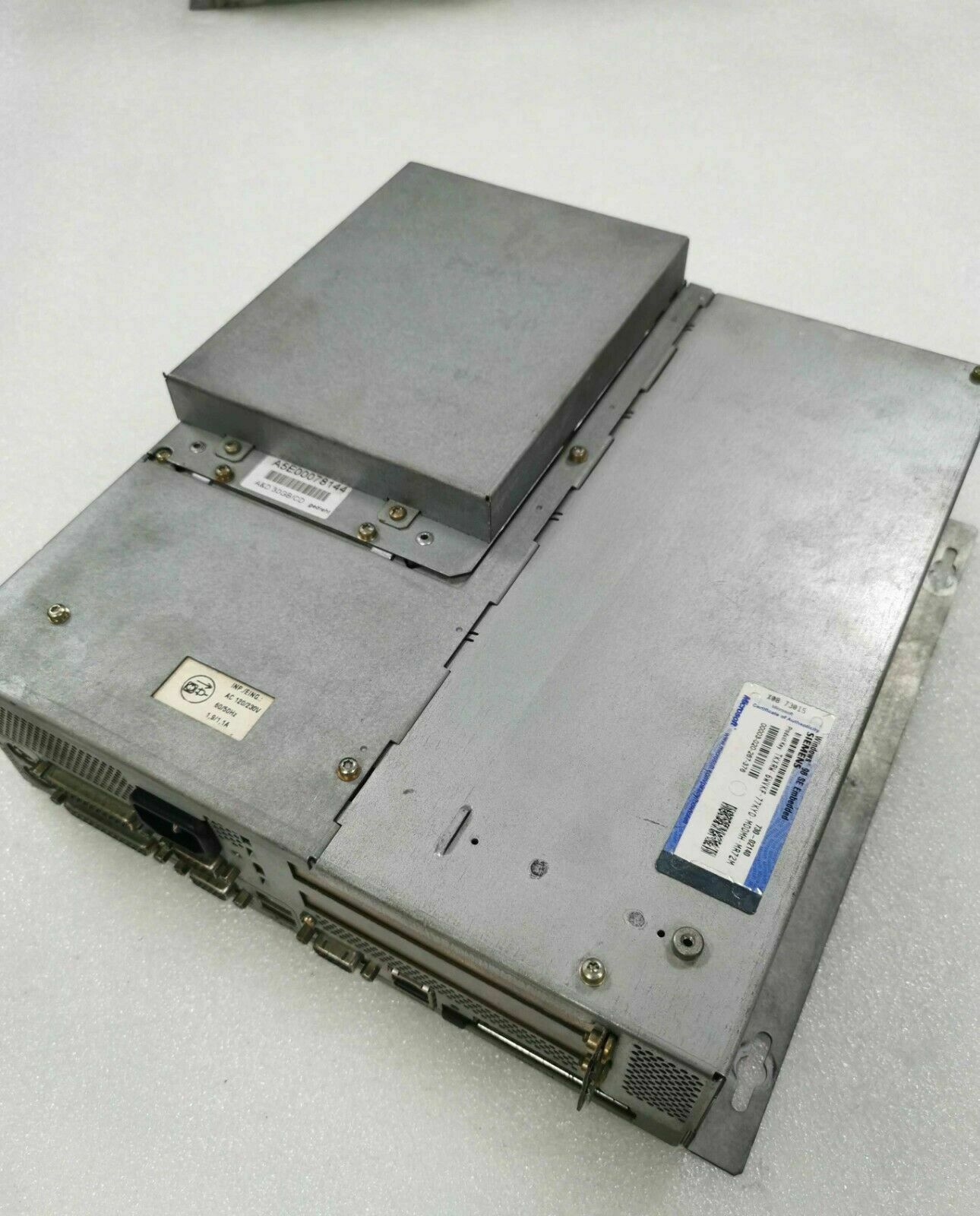 SIEMENS PC 670 A5E00225882, with floppy drive,Used