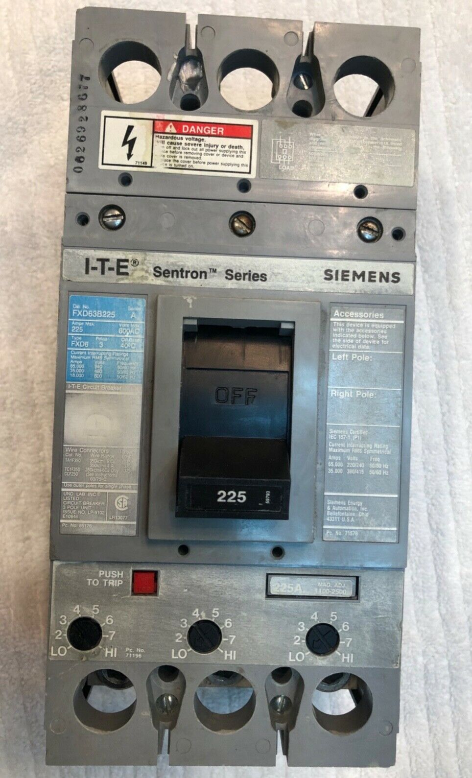Siemens ITE Sentron Series A  FXD63B225, 225amp, 3 pole, 600vac, Molded Case