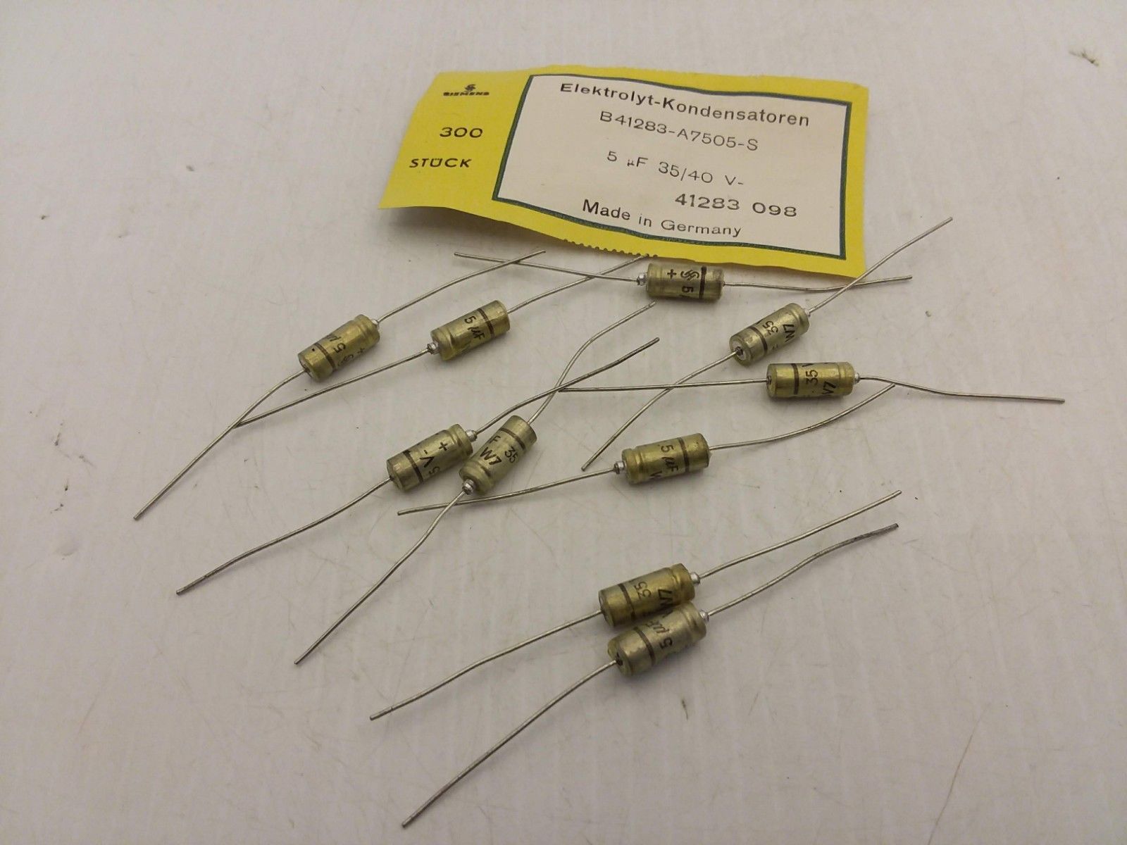 SIEMENS B41283-A7505-S CAPACITORS 5UF 35/40V AXIAL (LOT OF 10) NNB 