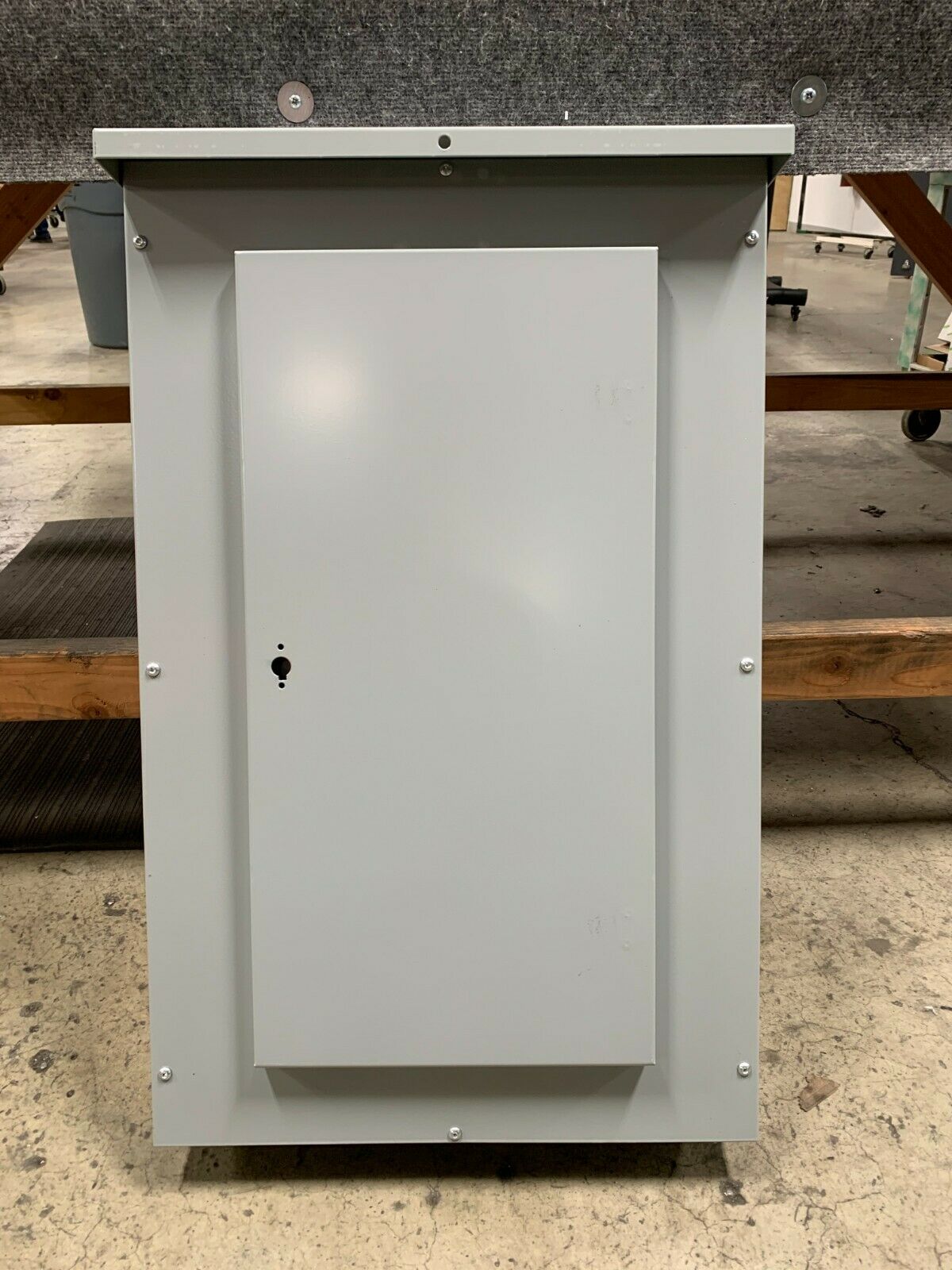 NEW - SIEMENS NR32-NR TYPE 3R ENCLOSURE ASSY-32&quot;H X 5.75&quot;D X 20&quot; WIDE -PANEL BOX