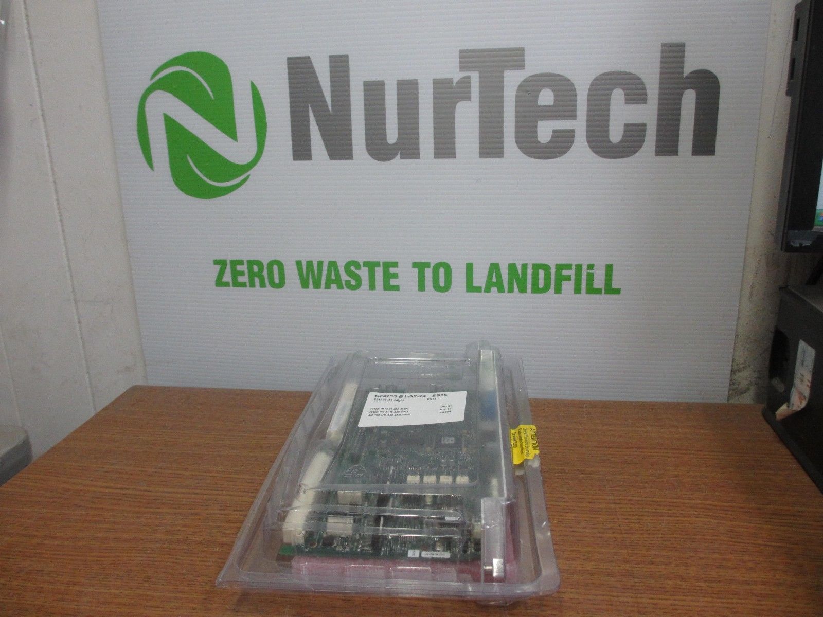 SIEMENS - FIRE ALARM OUTPUT CONTROL MODULE  S24235-B1-A2-24 