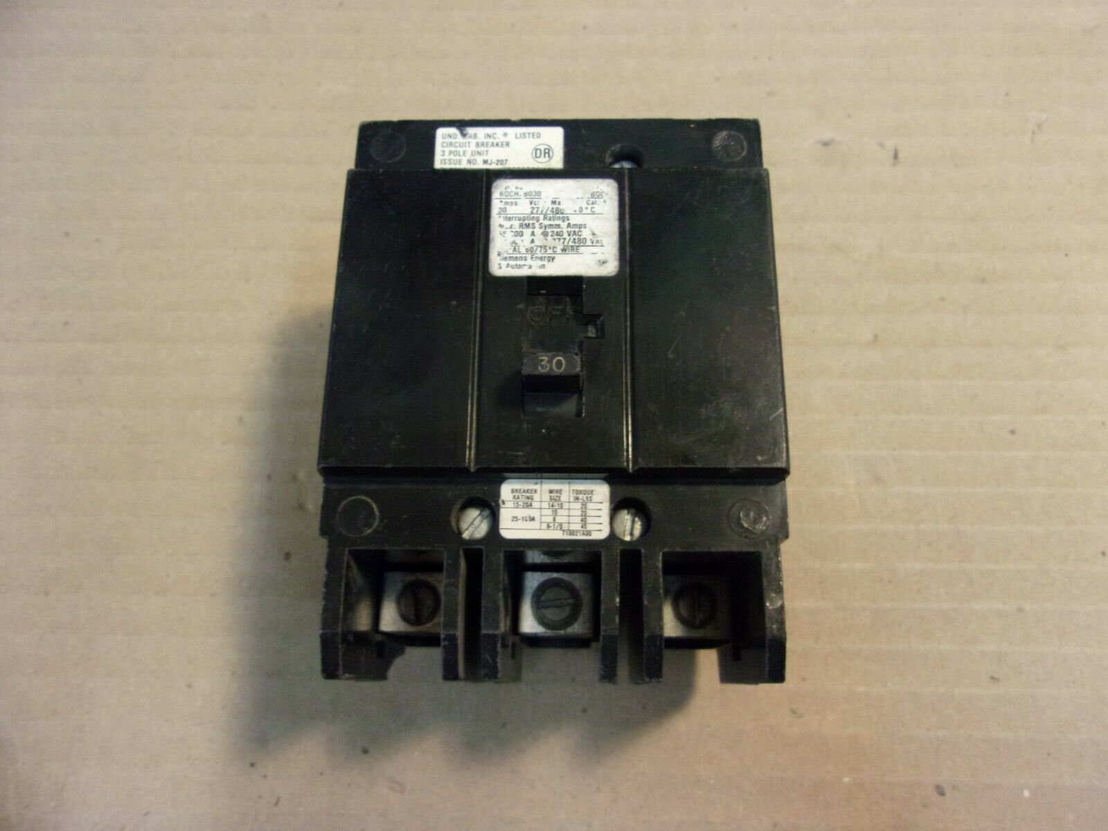 ITE Siemens BQCH BQCH3B030 3 Pole 30 Amp 480v Circuit Breaker FLAW 017