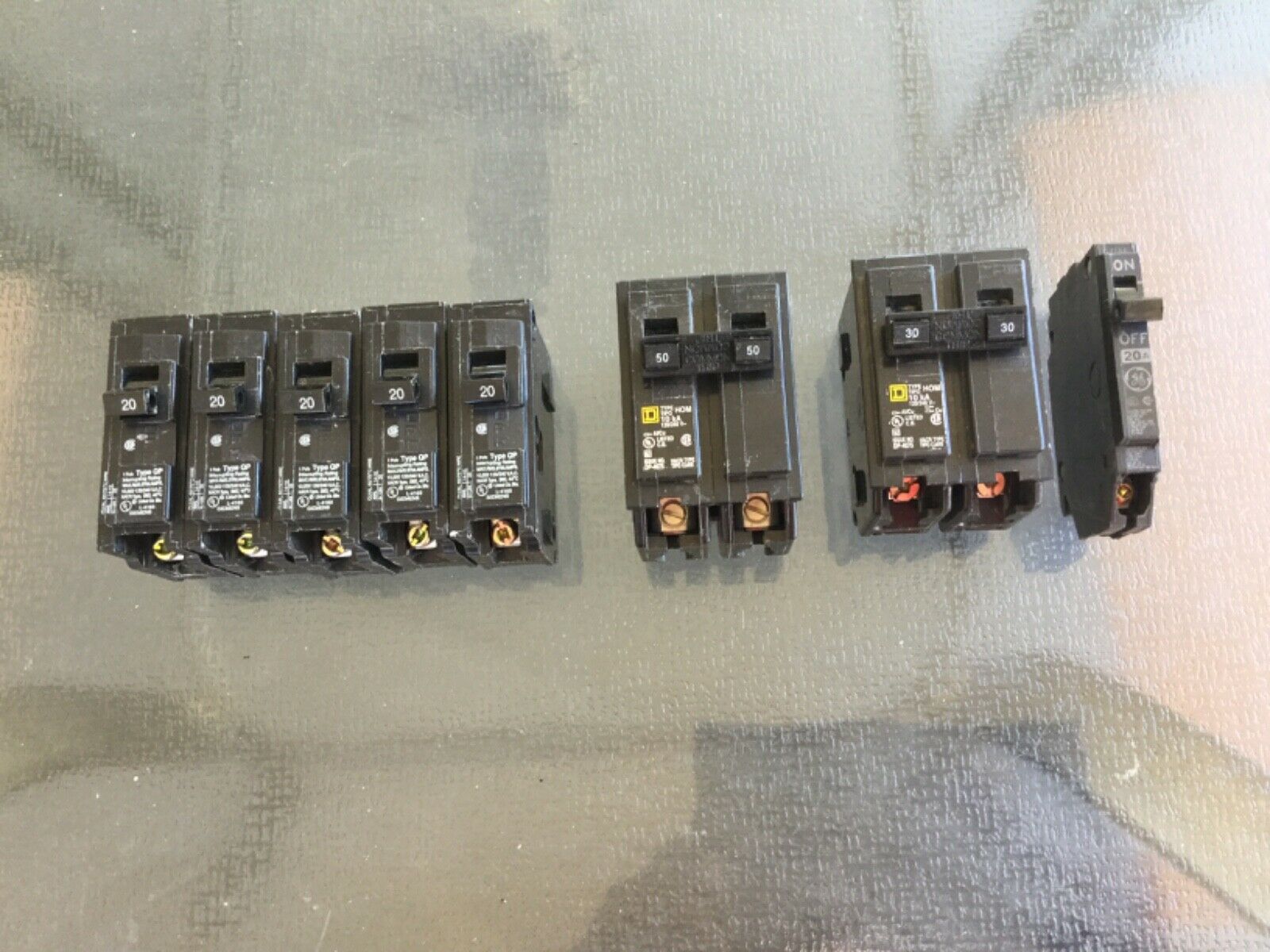 NEW 5 SIEMENS 20A, 2 Square D 50A &amp; 30A Double Pole Breakers,1 GE 20A