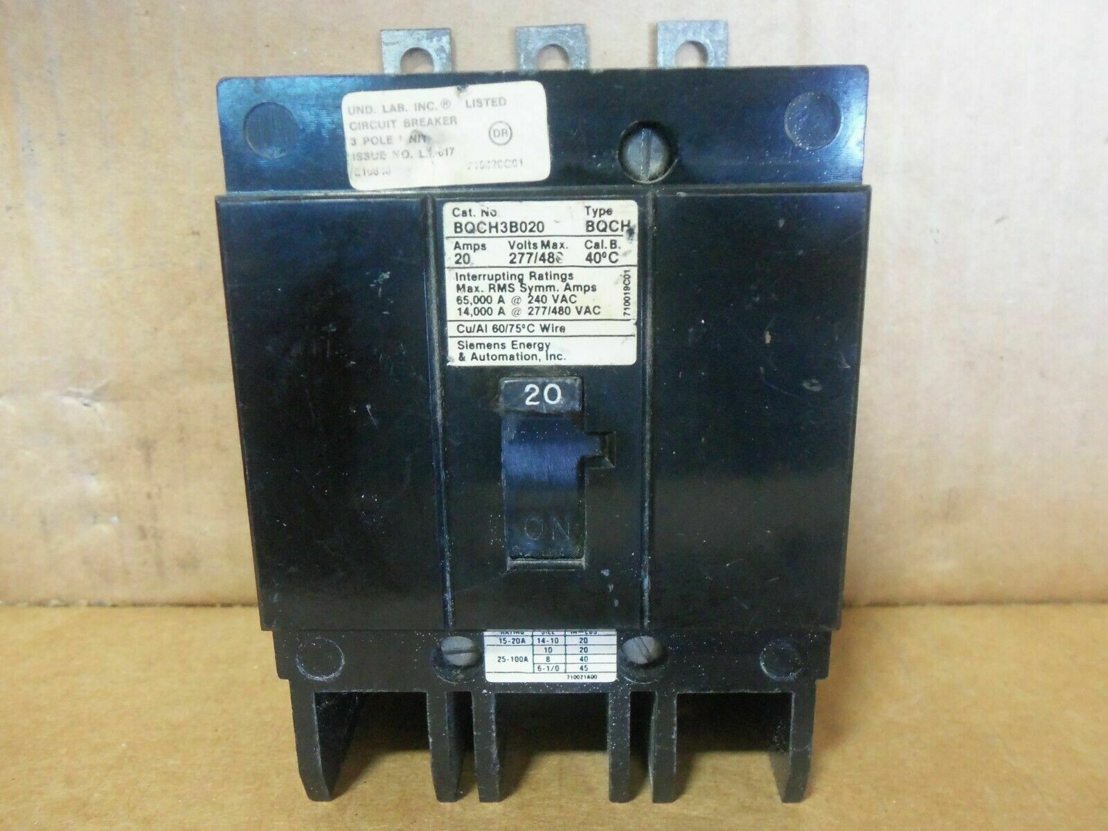 Siemens BQCH3B020 3 Pole 20 Amp 480V Black Circuit Breaker