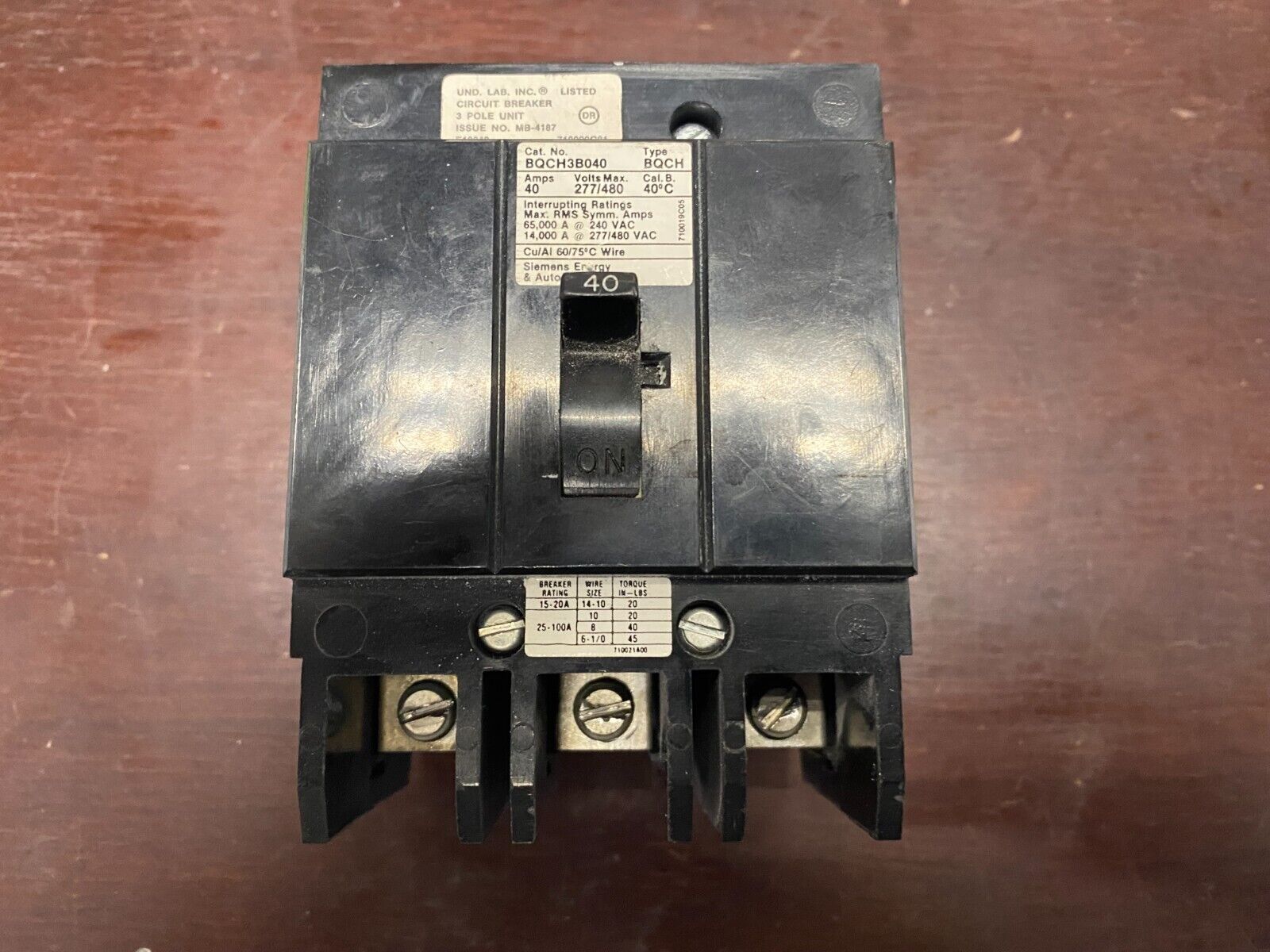SIEMENS BQCH3B040 Bolt-on 40A 277/480V 3P Tested Used