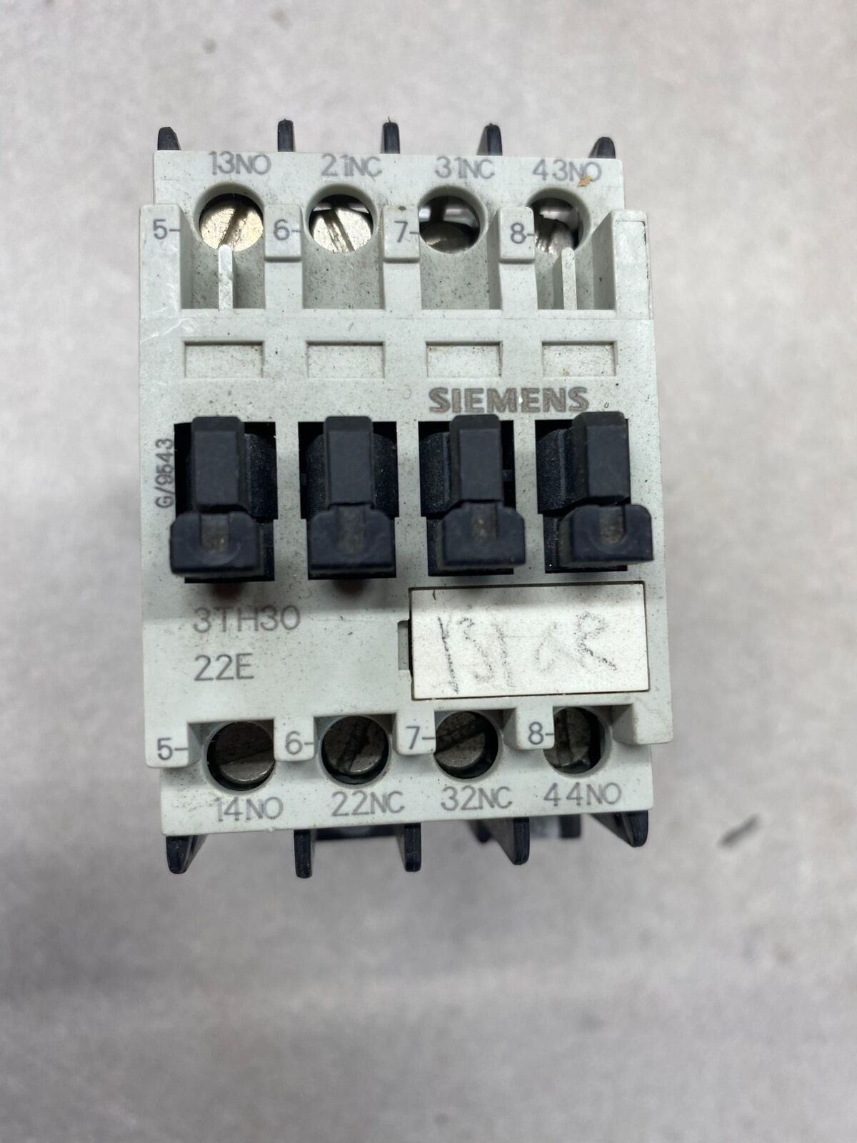 Siemens 3TH3022-0B Contactor Relay USED