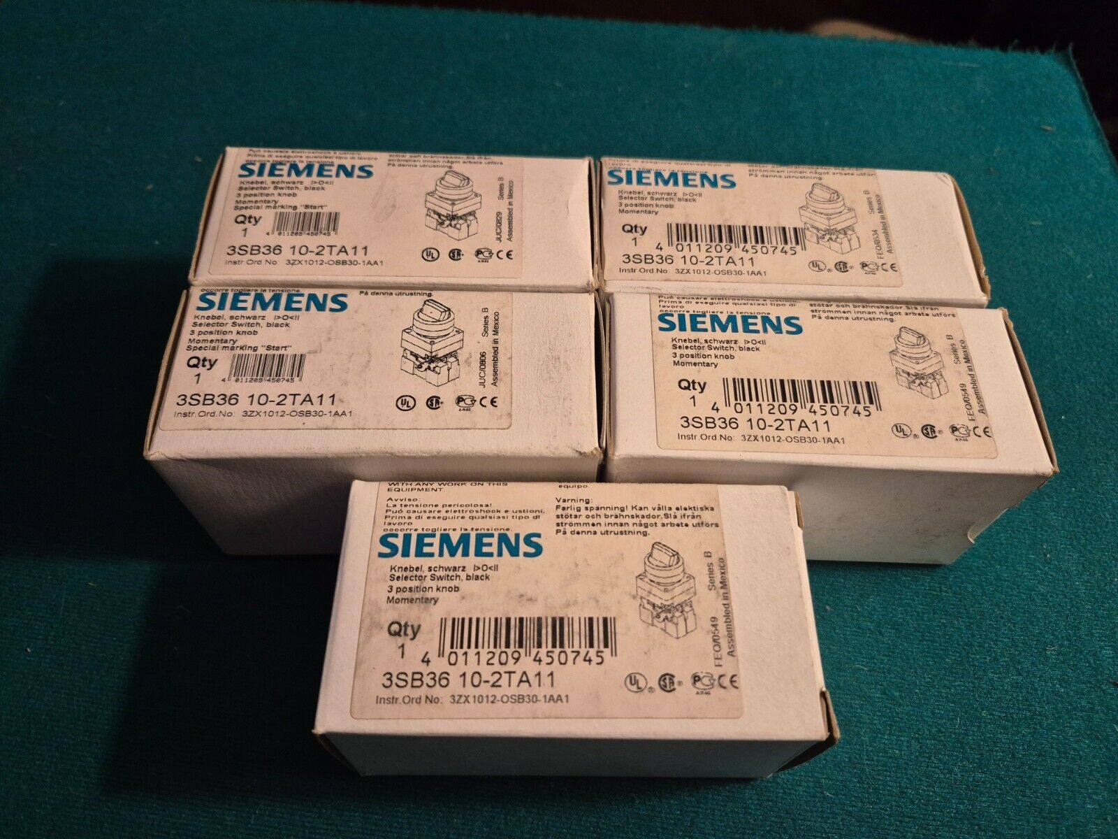 LOT OF (5) NEW SIEMENS 3SB36 10-2TA11 3 POSITION SELECTOR SWITCHES