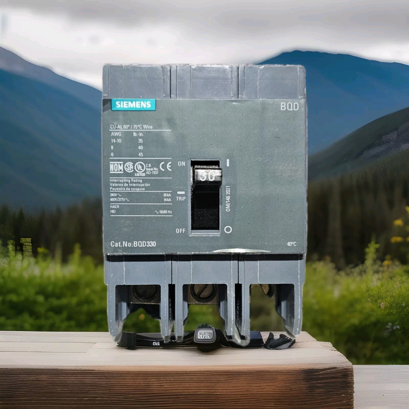 Siemens BQD330BP 30A 480V Circuit Breaker. New In Box 3 Pole 30 Amp Breaker