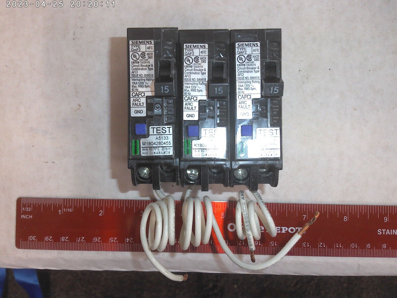 Siemens 15 Amp 1-Pole Combination AFCI Plug-On Neutral Circuit Breaker...