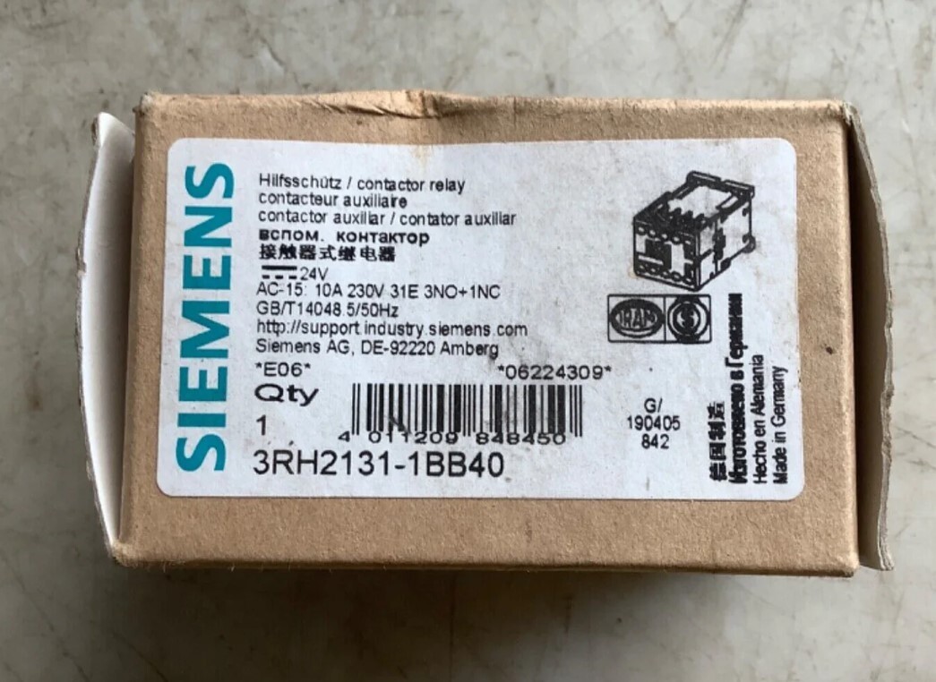 New In Box Siemens 3RH2131-1BB40 Contactor Relay 3RH2131-1BB40