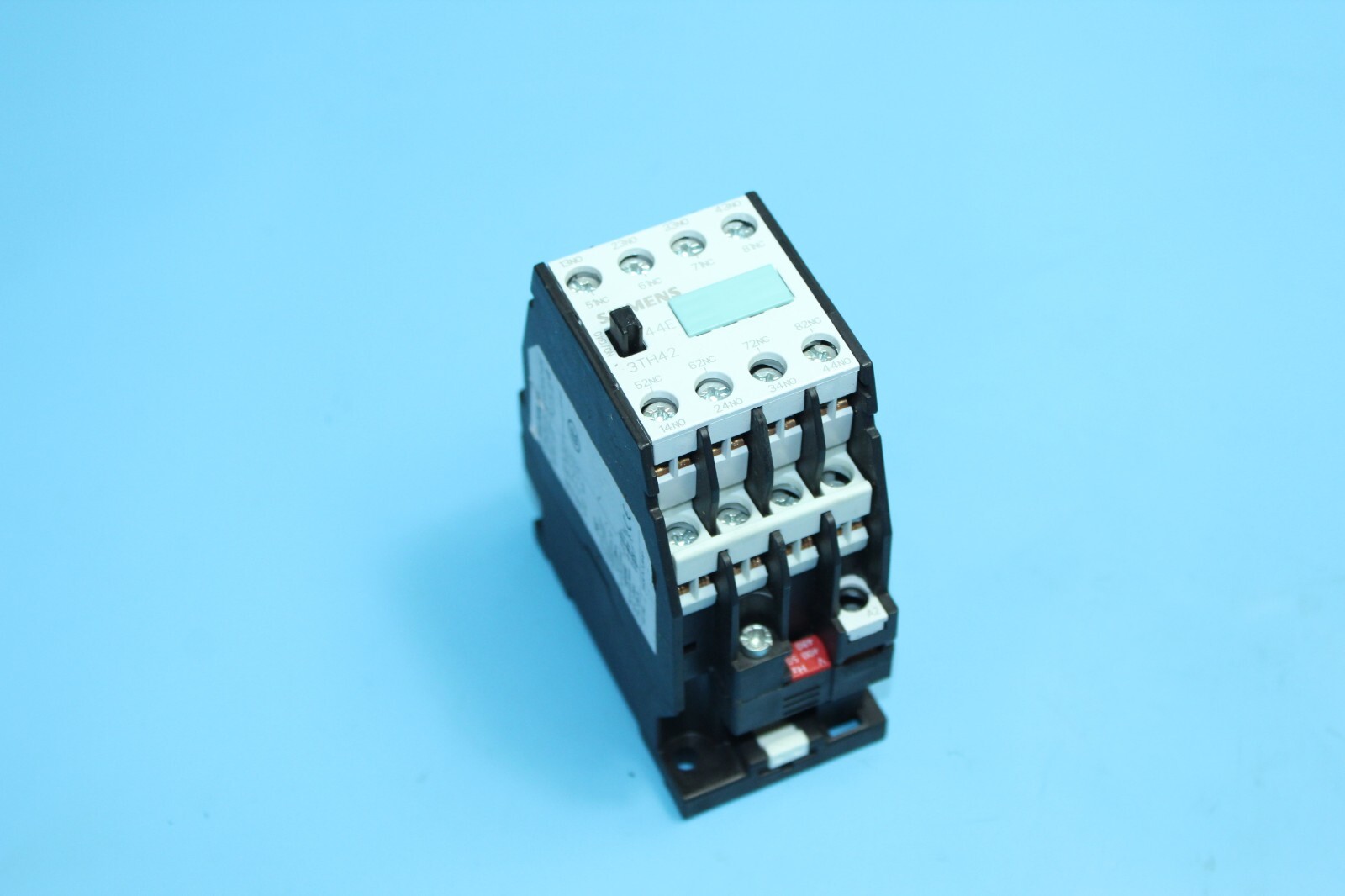 1x Siemens Coil Voltage Contactor 3TH4244-0A 230V/50Hz 277V/60Hz