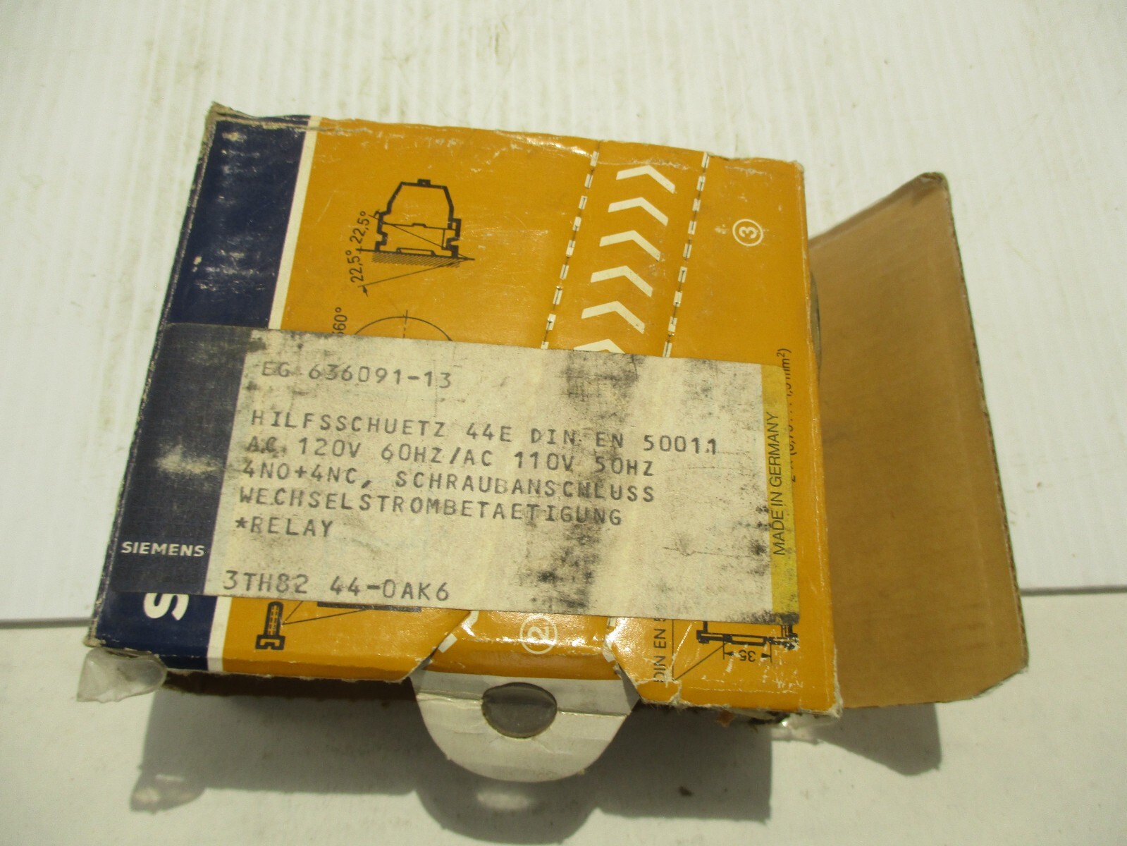 NEW SIEMENS 3TH8244-0A CONTROL RELAY 110/120 V COIL