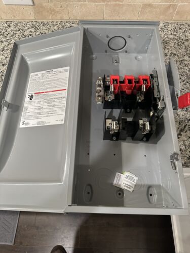 Siemens GF223NR 100A 240V 2P 1PH Type 3R Fusible General Duty Safety Switch