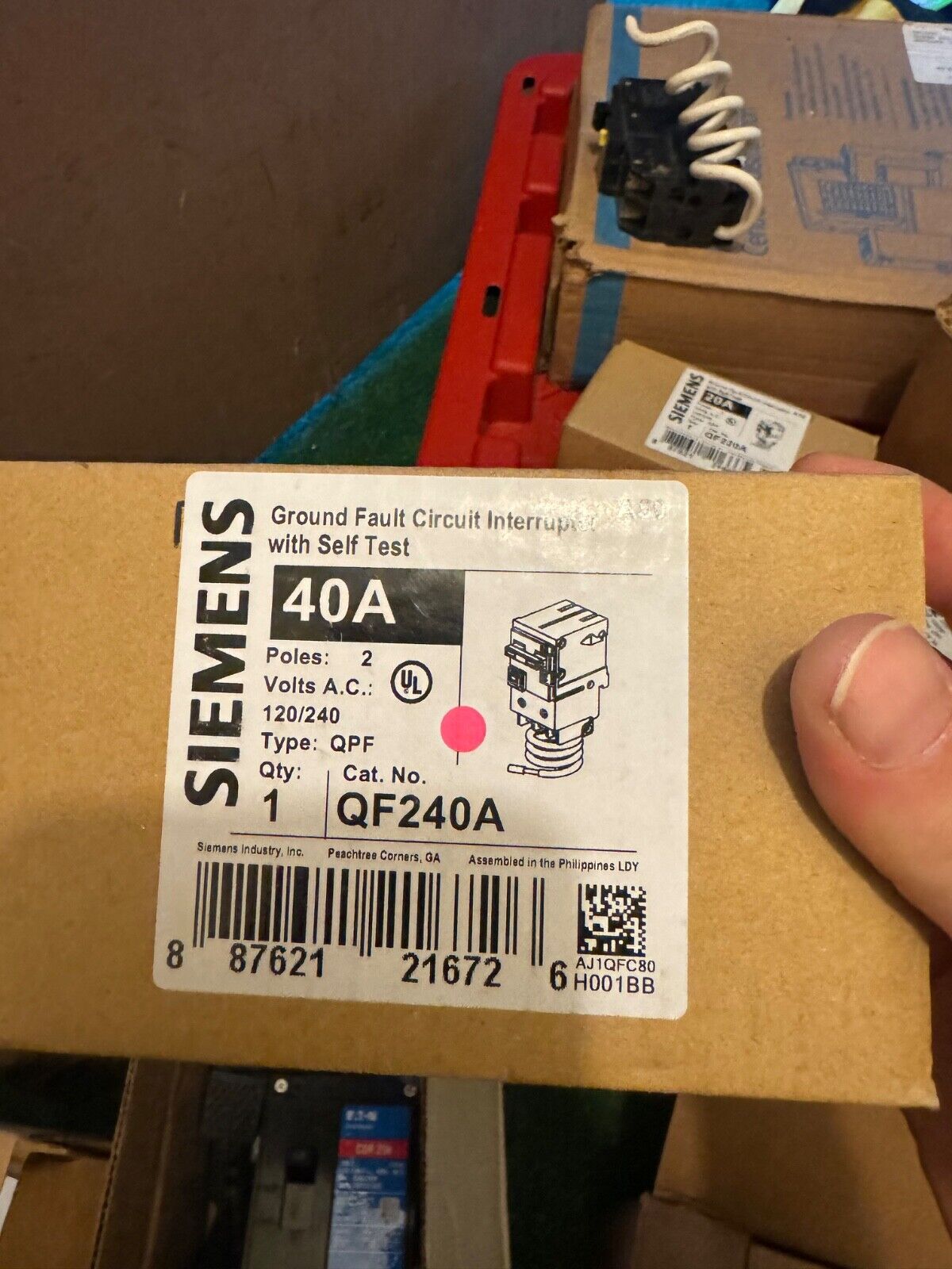 Siemens BF240A 40 A 2-Pole Circuit Breaker - Black