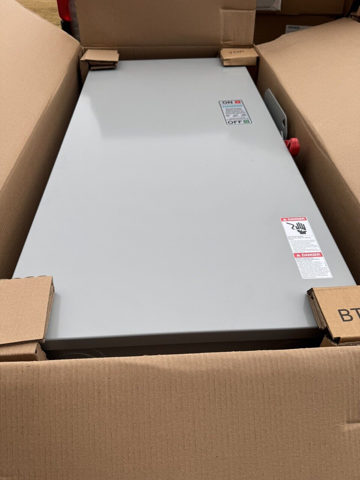 Siemens GF225NRA Disconnent 400A 240V  Safety Switch. With Fuses All New In Box