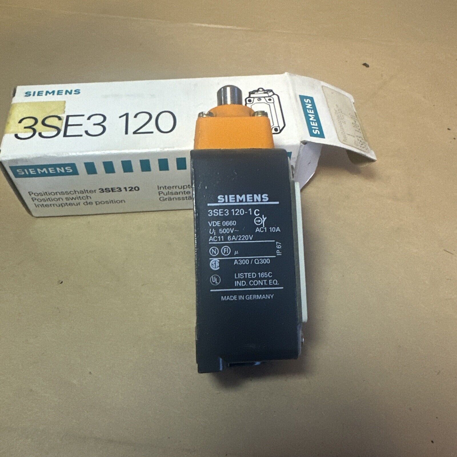 Siemens 3SE3 120-1C Position Switch 3SE3120-1C New