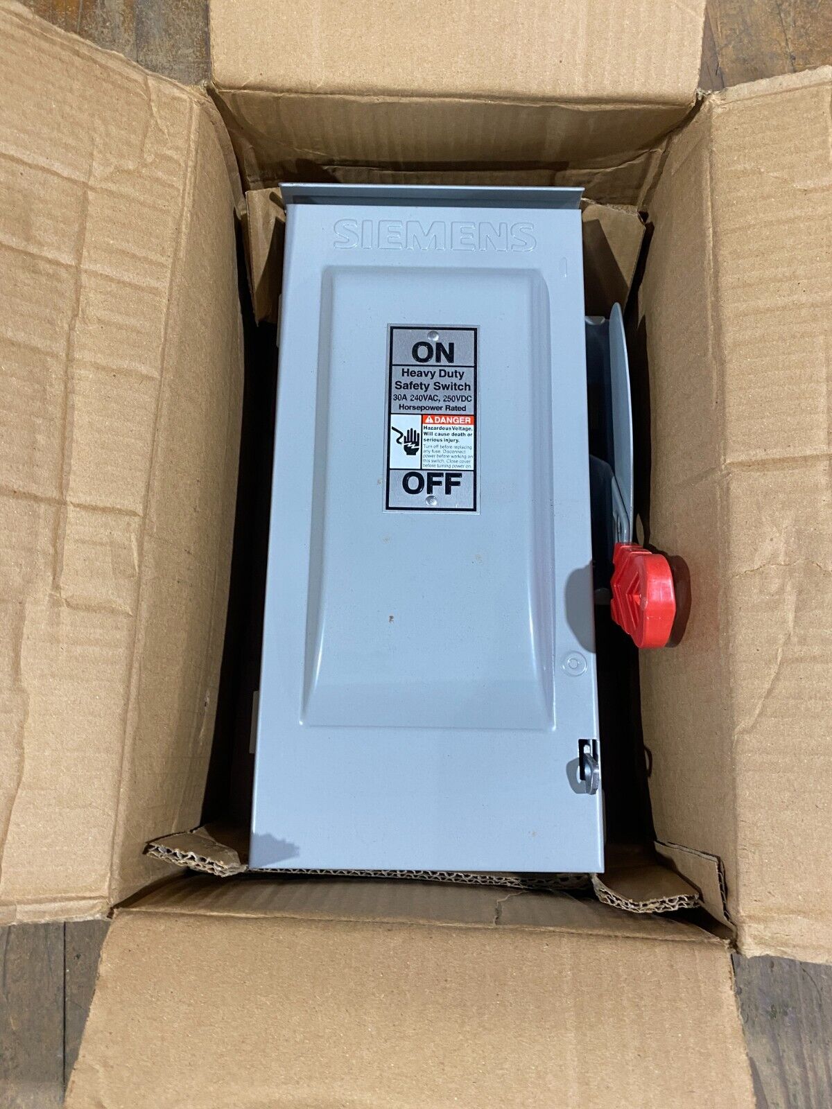 Siemens HF221NR Safety Disconnect Switch 30A 2P 240V 7.5HP Max Type 3R Encl