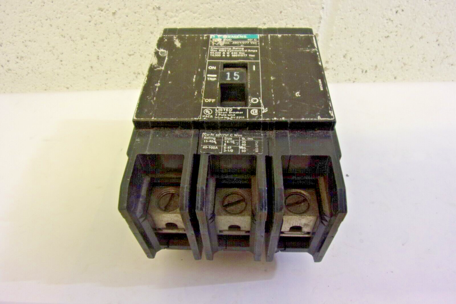 SIEMENS BQD315 15 AMP BOLT-ON CIRCUIT BREAKER 3 POLE 480/277 VAC 65 kA @ 240V