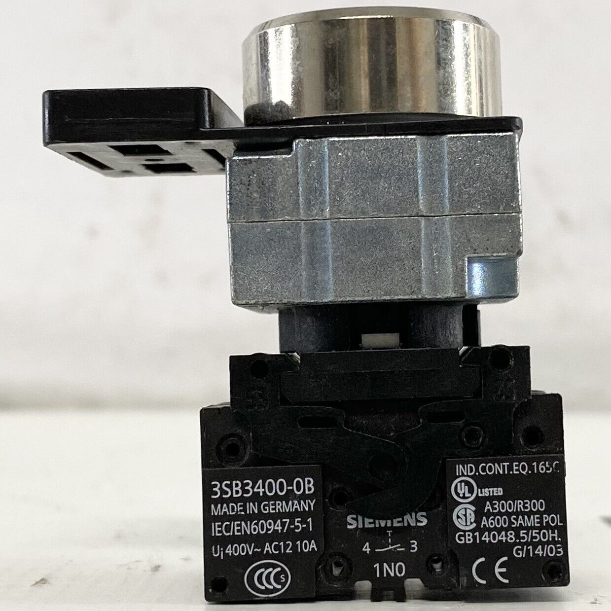Siemens 3SB3400-0B 10A Green Pushbutton USA