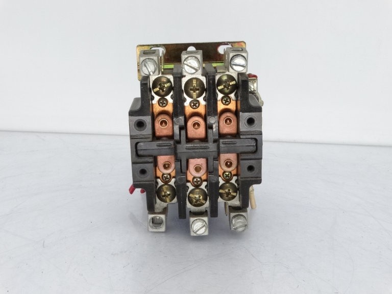 SIEMENS 42CE35AF106 CONTACTOR