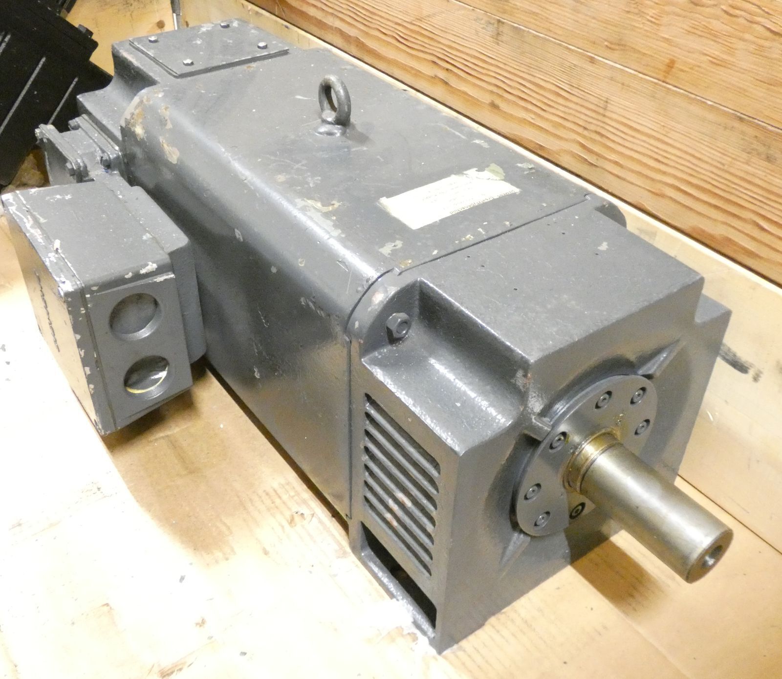 Siemens 1GG5116-0FY40-6HU7-Z Servo Motor + Encoder -used-